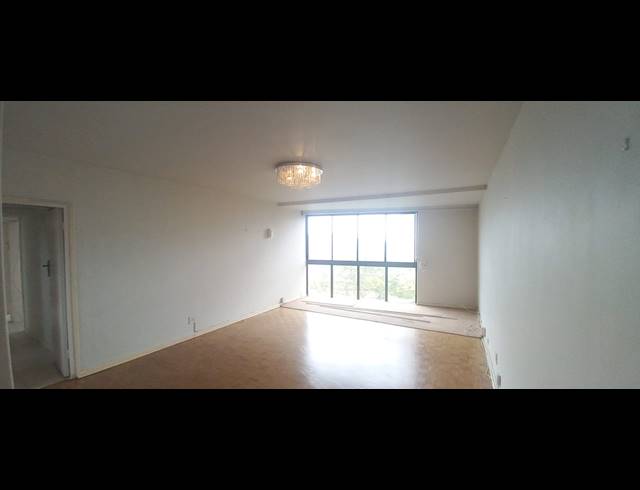 3 BEDROOM FLAT FOR SALE IN WESTRIDGE